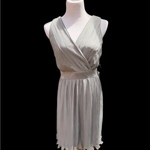 Elegant Gray Sleeveless Dress